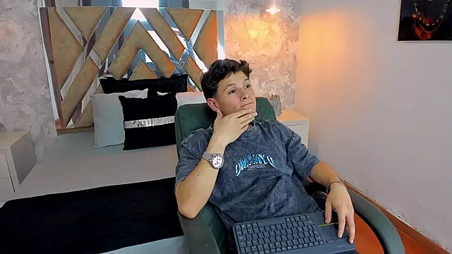 kraven lust online show from 11-02-25, 03:42