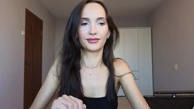 Lillian-Clark online show from 09-23-25, 11:46