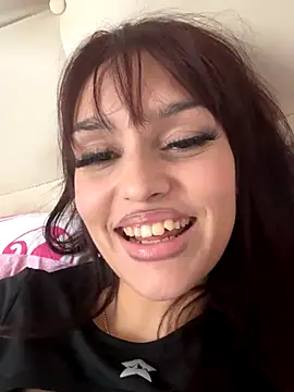 Snapshot of EllaBlowy chatting on 09-25-25, 12:09 EllaBlowy online show from 09-25-25, 12:09