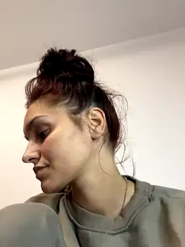 Snapshot of EllaBlowy chatting on 10-01-25, 09:26 EllaBlowy online show from 10-01-25, 09:26