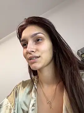 Snapshot of EllaBlowy chatting on 10-06-25, 09:07 EllaBlowy online show from 10-06-25, 09:07