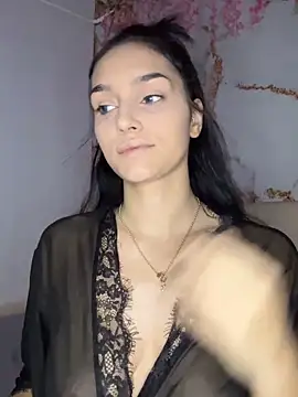 Snapshot of EllaBlowy chatting on 12-04-25, 08:23 EllaBlowy online show from 12-04-25, 08:23