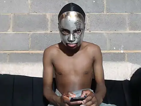 Romeo Favent online show from 09-28-25, 01:11