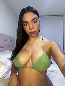 karolaalcendra online show from 03-25-26, 01:44