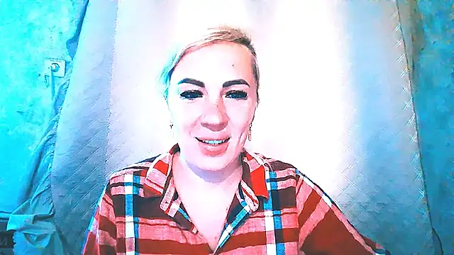 EmmaCat  online show from 09-15-25, 05:29