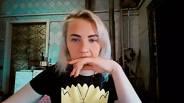 EmmaCat  online show from 02-09-26, 08:40