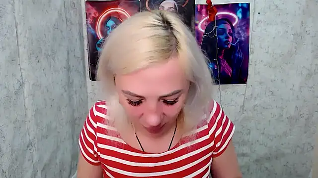 EmmaCat  online show from 04-09-26, 05:07