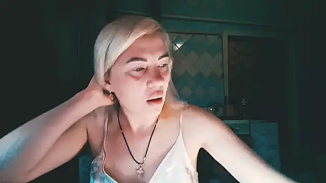 EmmaCat  online show from 04-28-26, 03:55