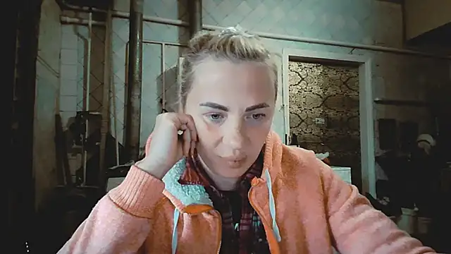 EmmaCat  online show from 04-29-26, 12:20