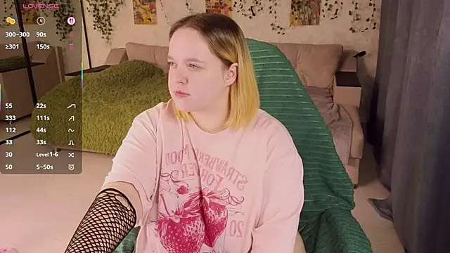 Snapshot of Aki_nohana chatting on 10-22-25, 01:33 Aki nohana online show from 10-22-25, 01:33