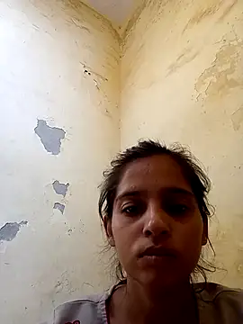 Snapshot of Saloni-Gupta chatting on 09-27-25, 03:44 Saloni-Gupta online show from 09-27-25, 03:44