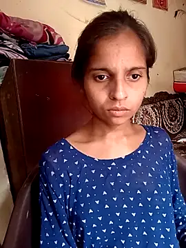 Snapshot of Saloni-Gupta chatting on 10-22-25, 07:08 Saloni-Gupta online show from 10-22-25, 07:08