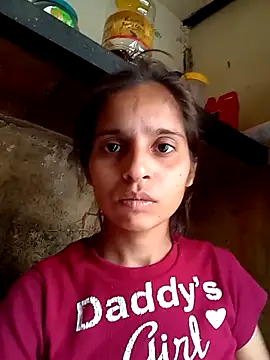 Snapshot of Saloni-Gupta chatting on 10-27-25, 07:45 Saloni-Gupta online show from 10-27-25, 07:45