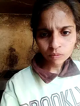 Snapshot of Saloni-Gupta chatting on 12-16-25, 07:24 Saloni-Gupta online show from 12-16-25, 07:24