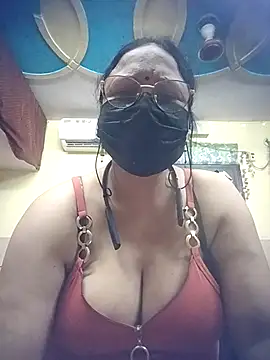 thehotlady online show from 07-31-26, 03:39