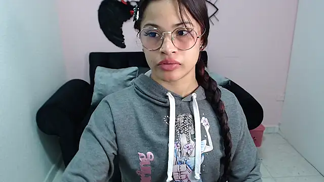 Snapshot of mia_sexgirl chatting on 10-24-25, 12:23 mia sexgirl online show from 10-24-25, 12:23