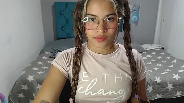 mia sexgirl online show from 04-30-26, 09:30
