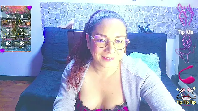 Snapshot of zamy_x chatting on 11-29-25, 02:47 zamy x online show from 11-29-25, 02:47