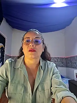 Snapshot of zamy_x chatting on 03-15-26, 03:56 zamy x online show from 03-15-26, 03:56