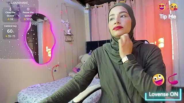 ShanaJamil online show from 12-14-25, 01:05