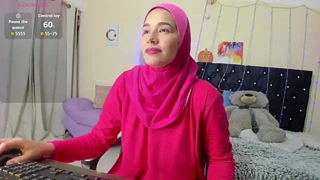 ShanaJamil online show from 04-27-26, 12:14