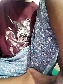 Snapshot of Rapunzal chatting on 10-24-25, 06:59 Rapunzal online show from 10-24-25, 06:59