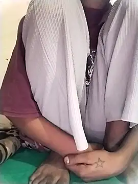 Snapshot of Rapunzal chatting on 11-14-25, 06:17 Rapunzal online show from 11-14-25, 06:17