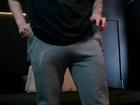 RichardMilleer online show from 10-23-25, 02:16