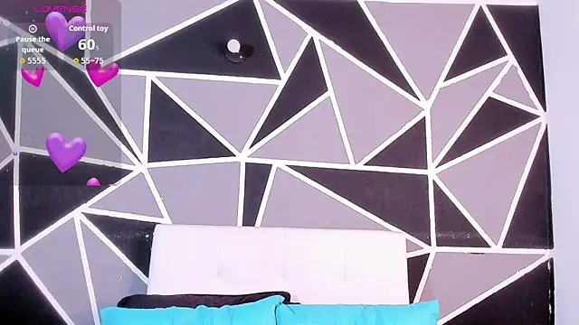 Snapshot of Victoriaa_Zans chatting on 10-06-25, 12:52 Victoriaa Zans online show from 10-06-25, 12:52