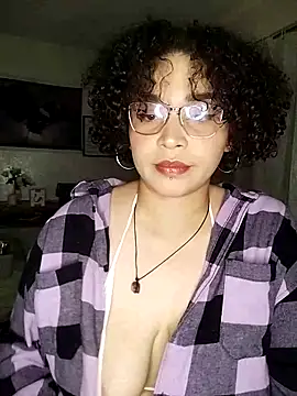 Julie wallace online show from 10-05-25, 12:31