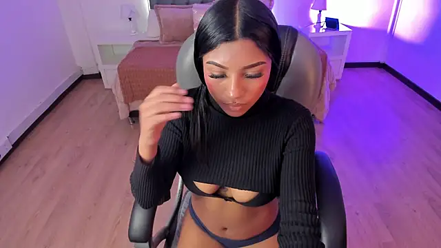 Sofia collen  online show from 11-21-25, 08:40