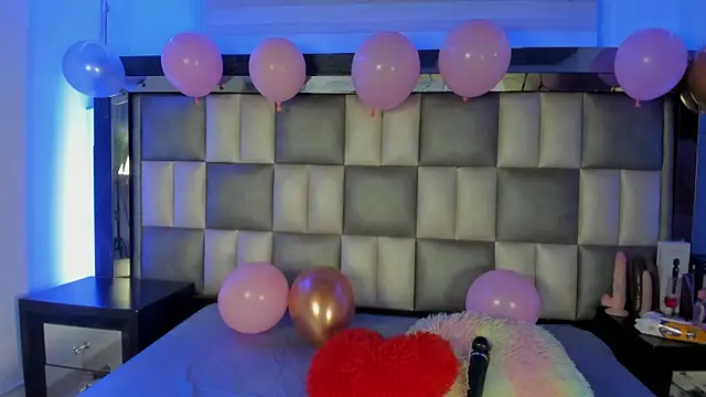 Snapshot of abbiecollins_js chatting on 11-14-25, 02:10 abbiecollins js online show from 11-14-25, 02:10