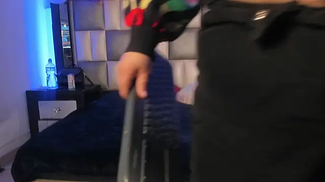 Snapshot of abbiecollins_js chatting on 11-25-25, 03:39 abbiecollins js online show from 11-25-25, 03:39