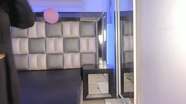 Snapshot of abbiecollins_js chatting on 11-26-25, 03:29 abbiecollins js online show from 11-26-25, 03:29