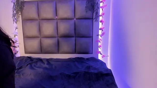 Snapshot of abbiecollins_js chatting on 02-10-26, 04:05 abbiecollins js online show from 02-10-26, 04:05