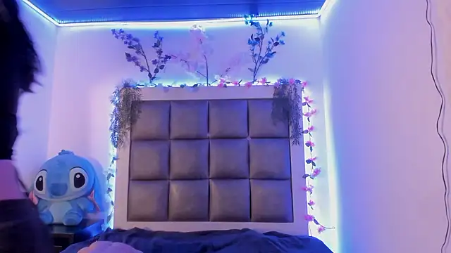 Snapshot of abbiecollins_js chatting on 02-19-26, 03:57 abbiecollins js online show from 02-19-26, 03:57