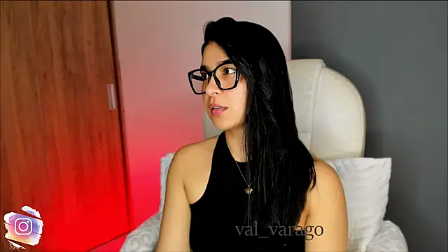 Snapshot of val_varago chatting on 09-22-25, 03:41 val varago online show from 09-22-25, 03:41