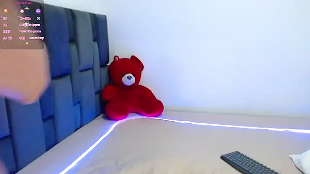 Snapshot of sara_joker chatting on 10-10-25, 11:15 sara joker online show from 10-10-25, 11:15