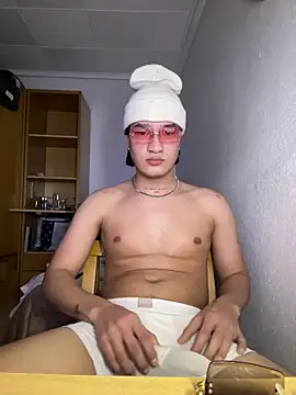 Snapshot of tive_n chatting on 02-24-26, 12:08 tive n online show from 02-24-26, 12:08