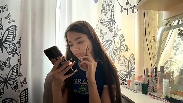 Snapshot of Cuteviola chatting on 02-03-26, 12:31 Cuteviola online show from 02-03-26, 12:31