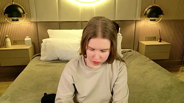 Snapshot of Alida_Brice chatting on 01-19-26, 06:28 Alida Brice online show from 01-19-26, 06:28