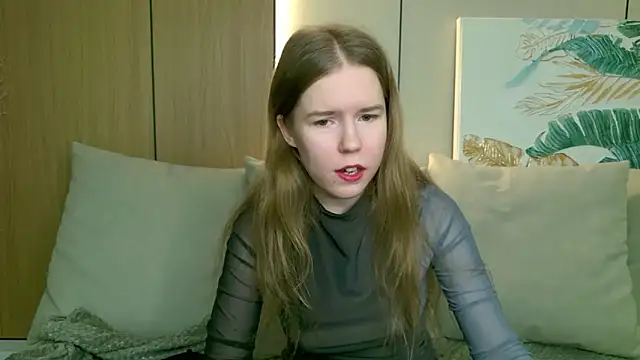 Snapshot of Alida_Brice chatting on 02-25-26, 05:50 Alida Brice online show from 02-25-26, 05:50