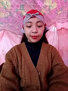 Snapshot of -Miu-98 chatting on 12-21-25, 01:35 -Miu-98 online show from 12-21-25, 01:35