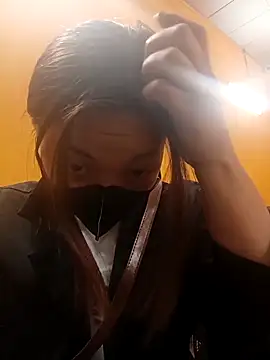 Snapshot of -Miu-98 chatting on 03-27-26, 01:33 -Miu-98 online show from 03-27-26, 01:33