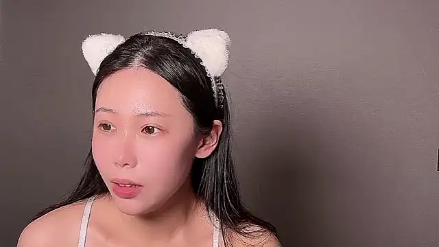Snapshot of Sweet-taiyang chatting on 09-17-25, 01:02 Sweet-taiyang online show from 09-17-25, 01:02