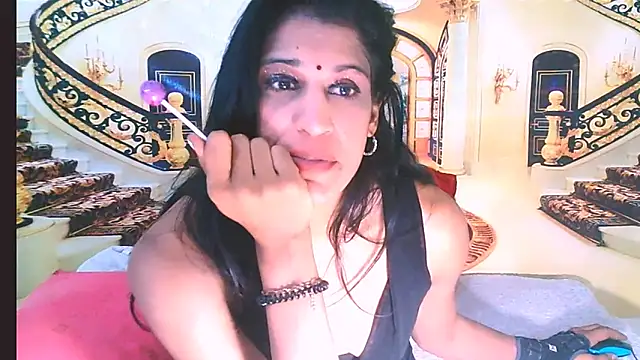 Snapshot of IndianSexcSmyle chatting on 05-15-26, 10:06 IndianSexcSmyle online show from 05-15-26, 10:06