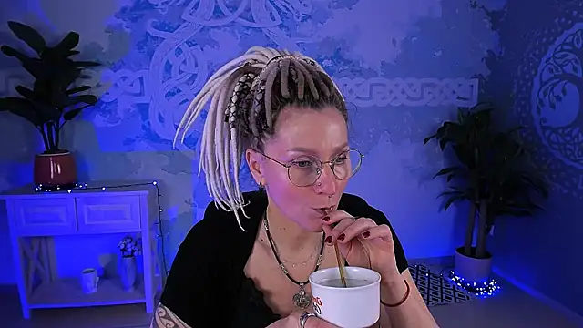 UmaSpace online show from 04-28-26, 05:23