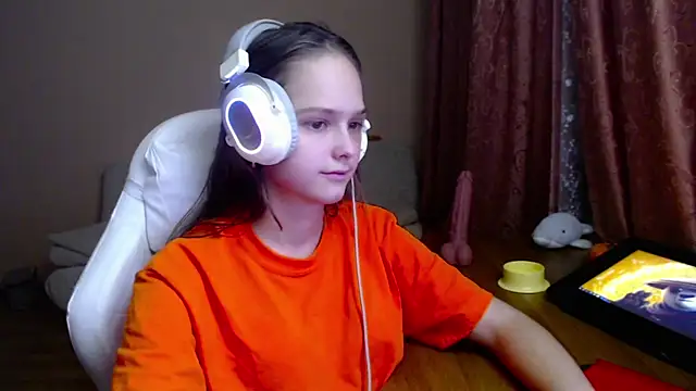 SharybbFace online show from 10-15-25, 03:12