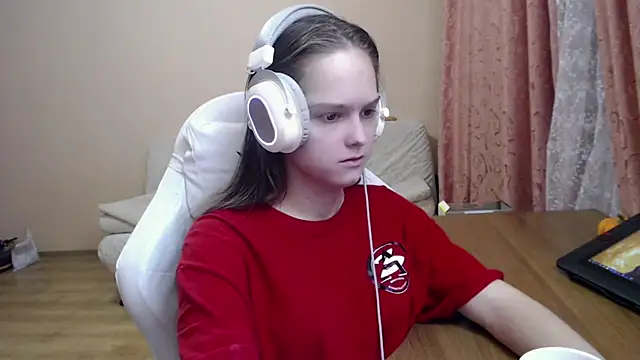 SharybbFace online show from 10-18-25, 03:24