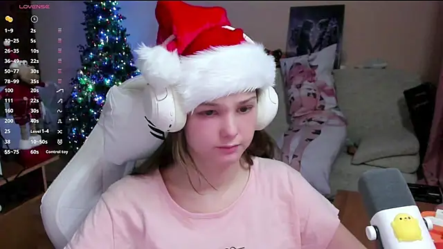 Snapshot of SharybbFace chatting on 12-19-25, 03:08 SharybbFace online show from 12-19-25, 03:08